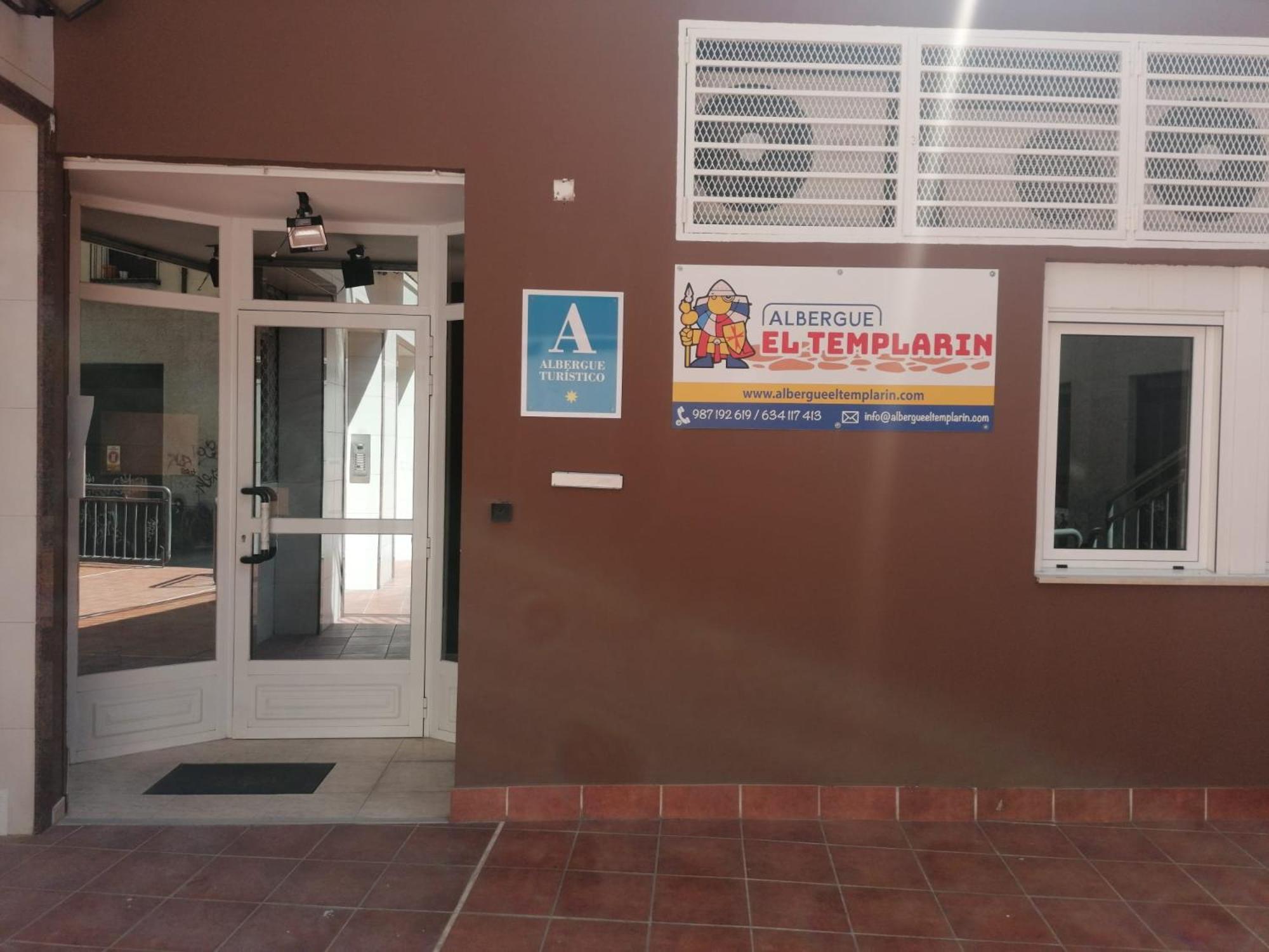 Albergue El Templarin Ponferrada Ngoại thất bức ảnh