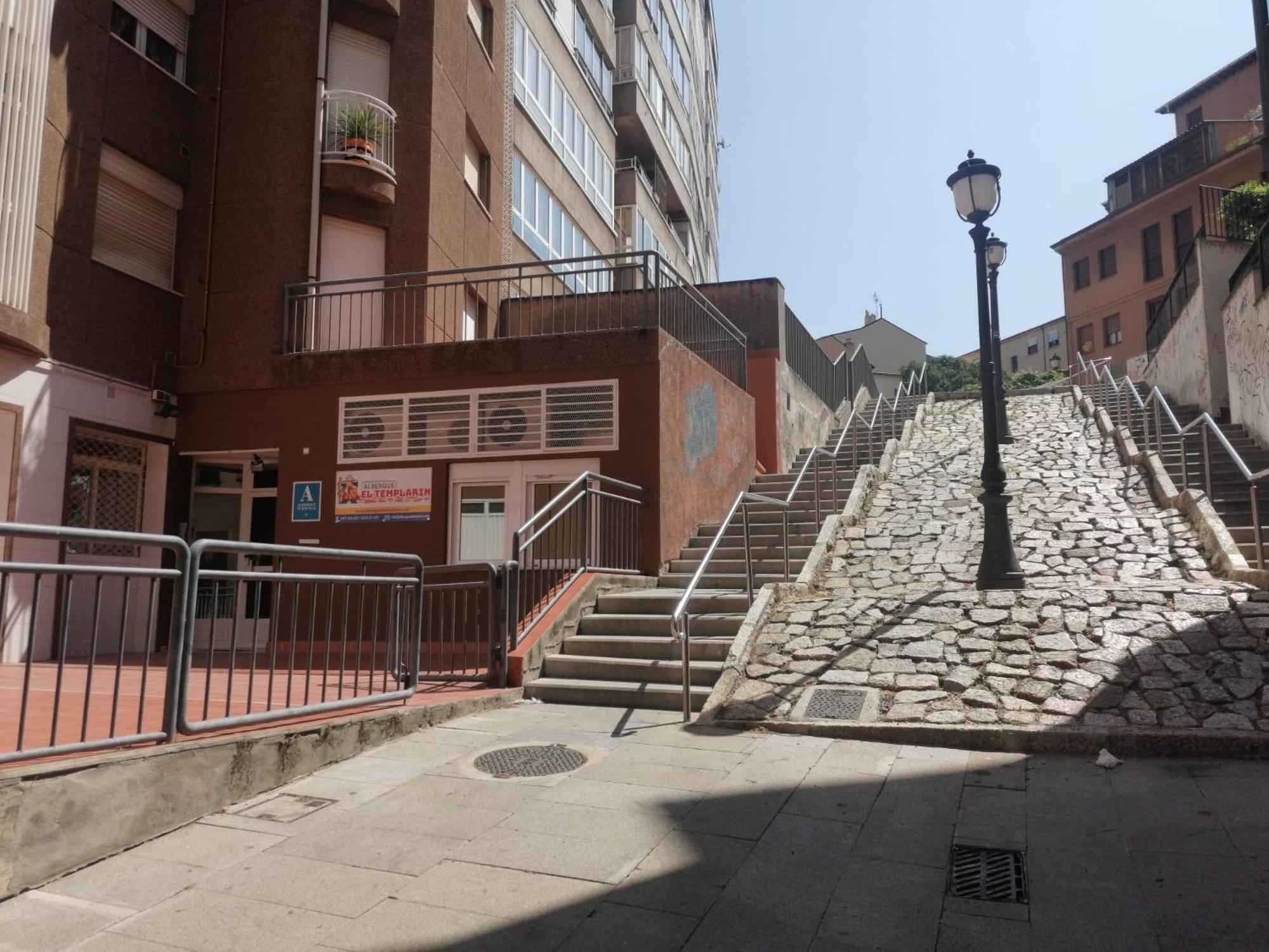 Albergue El Templarin Ponferrada Ngoại thất bức ảnh
