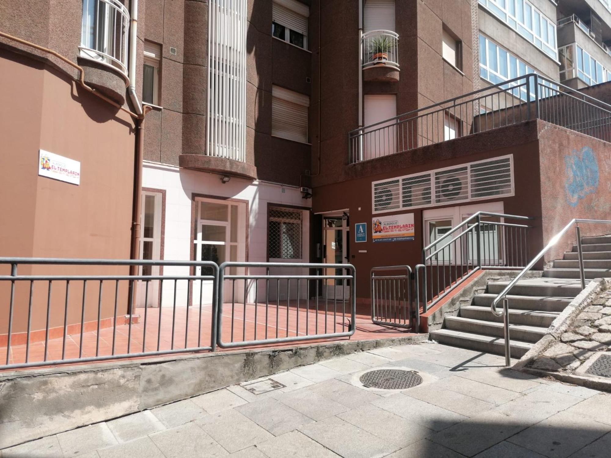 Albergue El Templarin Ponferrada Ngoại thất bức ảnh